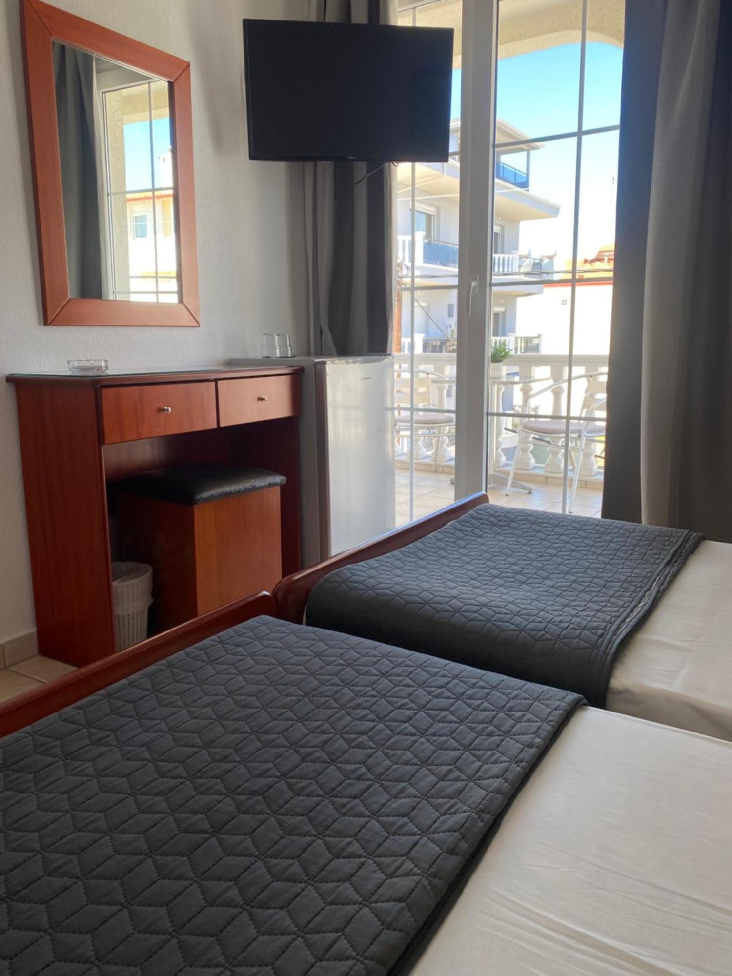 Korali Hotel Paralia Katerinis Ngoại thất bức ảnh